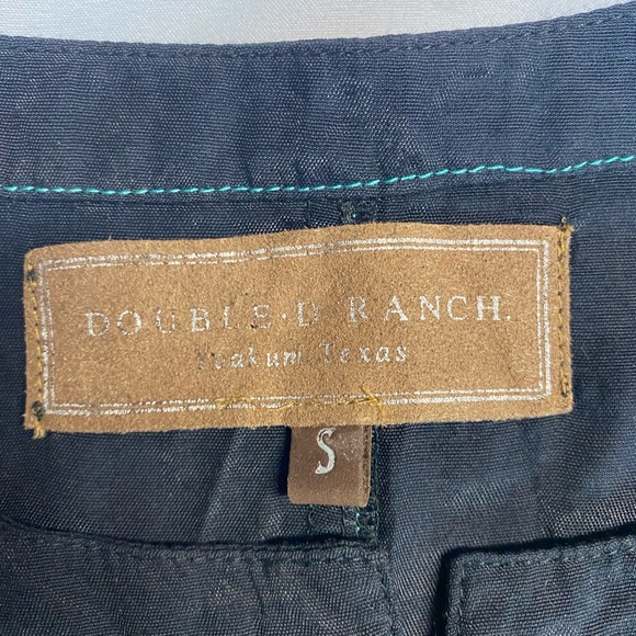 Double D Ranch Long Sleeve Pullover Top with Indian Pattern Women’s Small - Picture 3 of 4